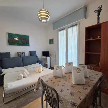 Appartement Mogano - By Ligooria Pietra Ligure