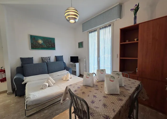 Appartement Mogano - By Ligooria Pietra Ligure