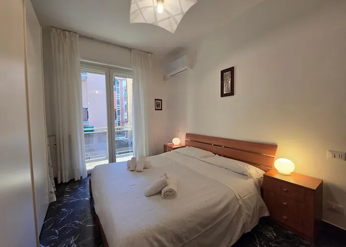 Appartement Mogano - By Ligooria Pietra Ligure